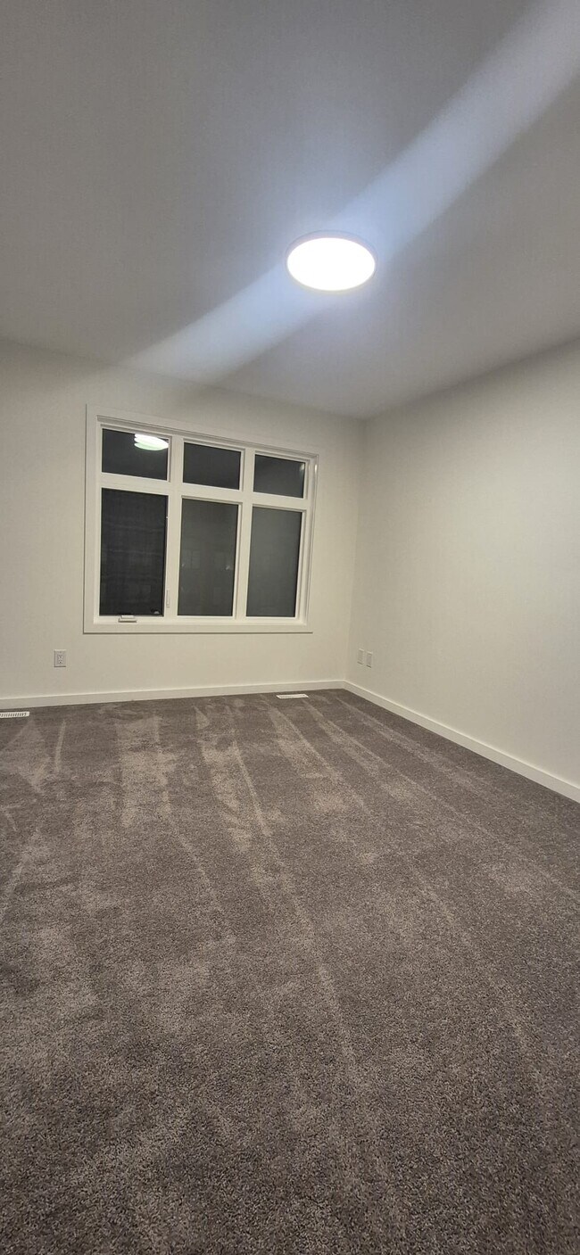 Photo du bâtiment - 295 Frontier Trl