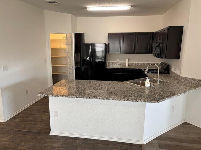 Building Photo - 3601 Batson Dr