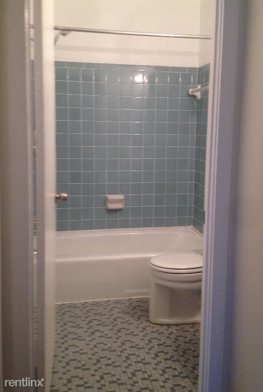 Building Photo - 5546 Karen Elaine Dr