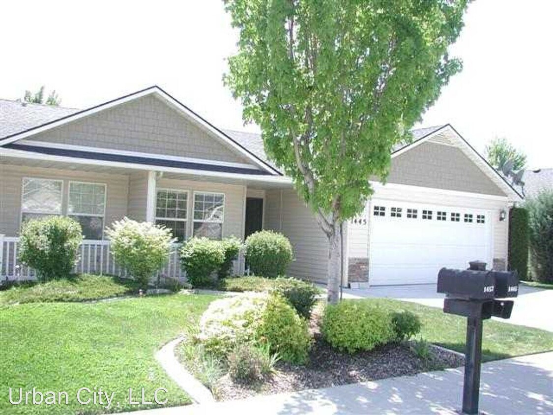 Primary Photo - 2 br, 2 bath House - 1445 E Willowbrook CT