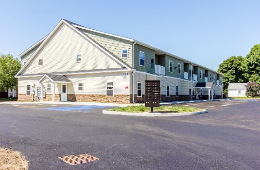 Primary Photo - 1000 Eagle Ridge Cir