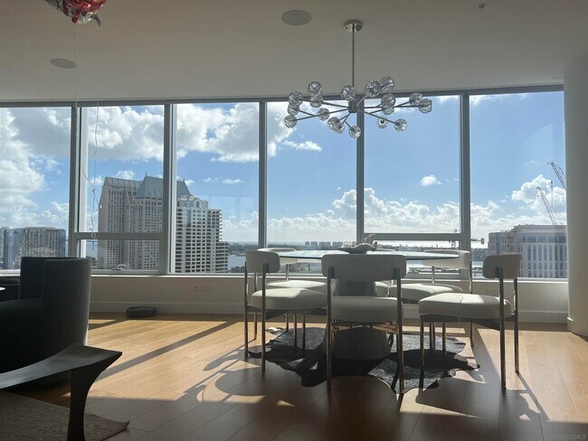 Foto del edificio - 888 W E St