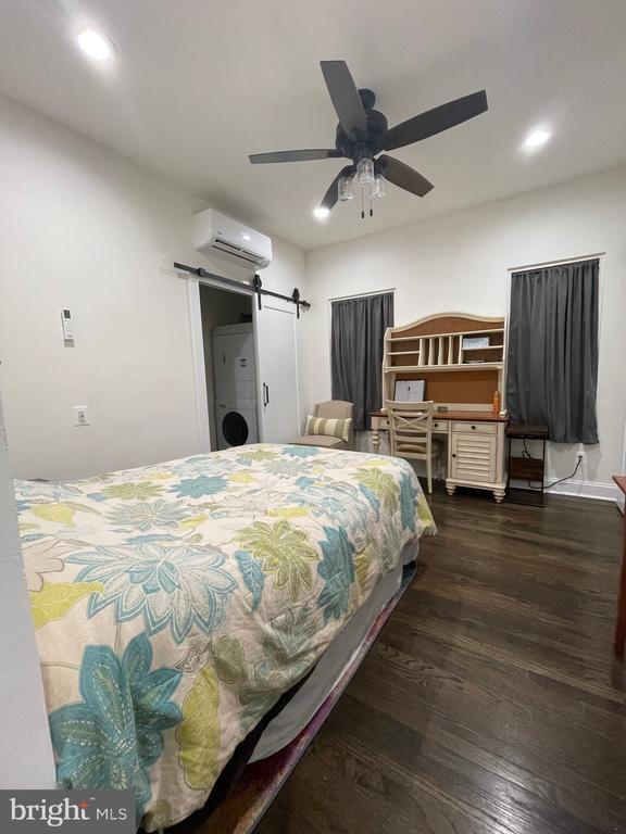 Foto del edificio - 420 Woodford St