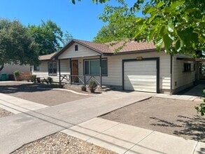 Building Photo - 820 Wright Way