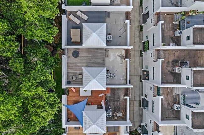 Foto del edificio - 460 E Jackson St