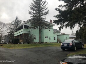 Building Photo - 600 1st St