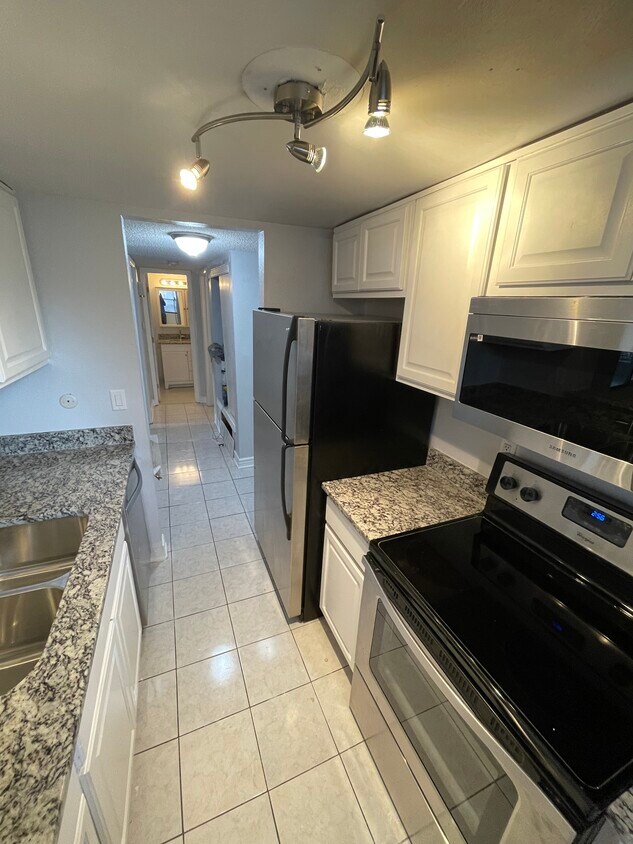 9867 E Peakview Ave Unit E1, Englewood, CO 80111 Condo for Rent in