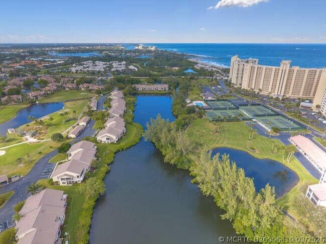 Foto del edificio - 2206 Fairway Dr S