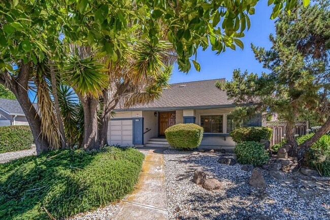 Foto del edificio - 35216 Wycombe Pl