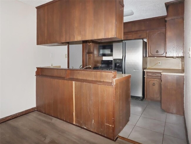 Building Photo - 205 Highland Dr