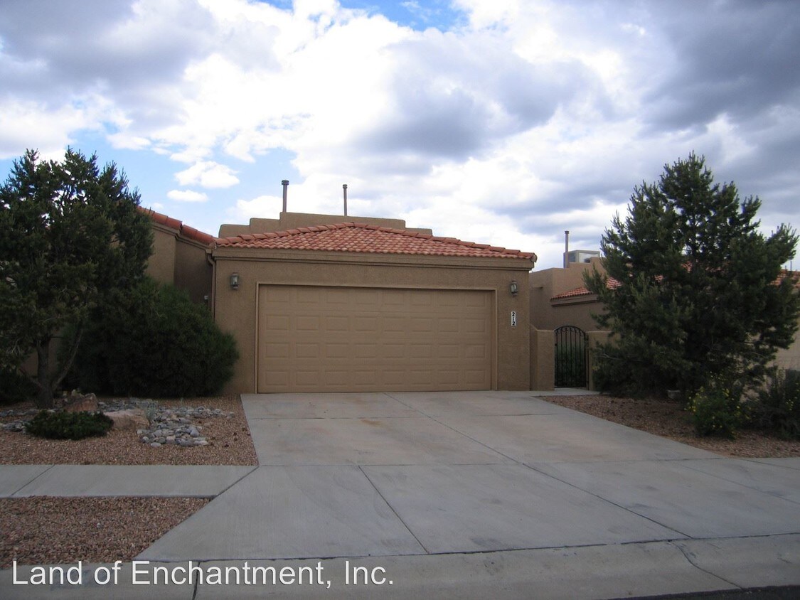 Foto principal - 212 Serenity Hills Pl SE