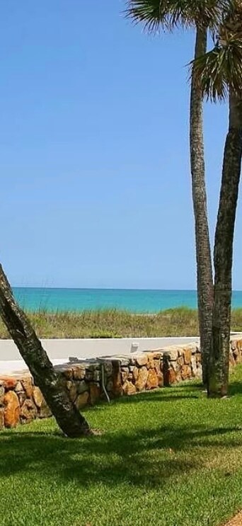 Building Photo - 1555 Tarpon Center Dr