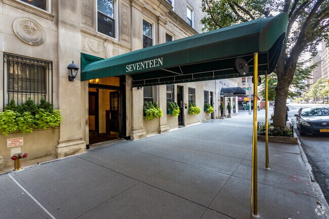 Building Photo - 17 E 96th St