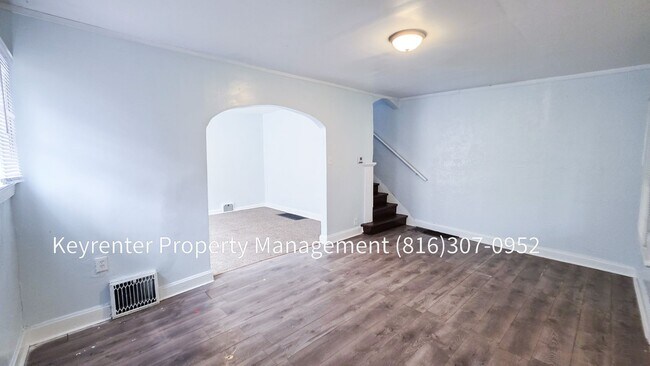 Foto del edificio - 3 Bed 1 Bath ready to rent!