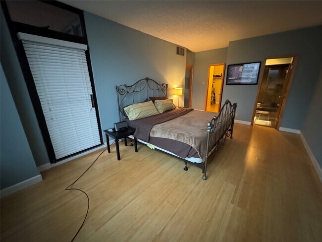 Foto del edificio - 5150 Hidalgo St