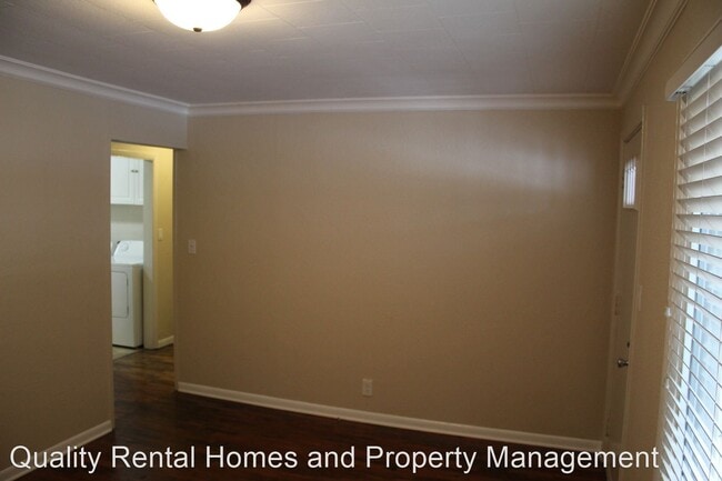 Building Photo - 3 br, 1 bath House - 1141 W Cook Rd