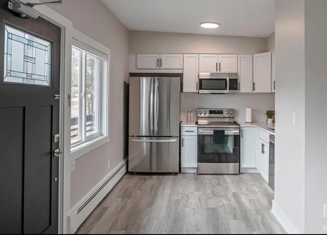 Foto del edificio - 320 Koch Ave