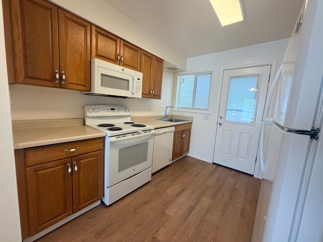 Foto del edificio - Charming 2 Bedroom Unit in NE Portland Water/ Sewar & Garbage PAID FOR!!!