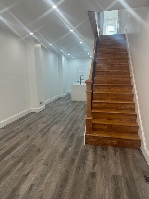 Foto del edificio - 2739 Rayner Ave