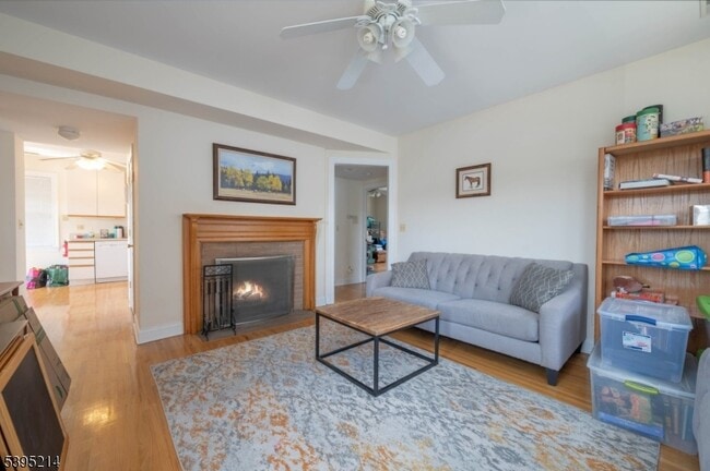 Building Photo - 54 Franklin Pl