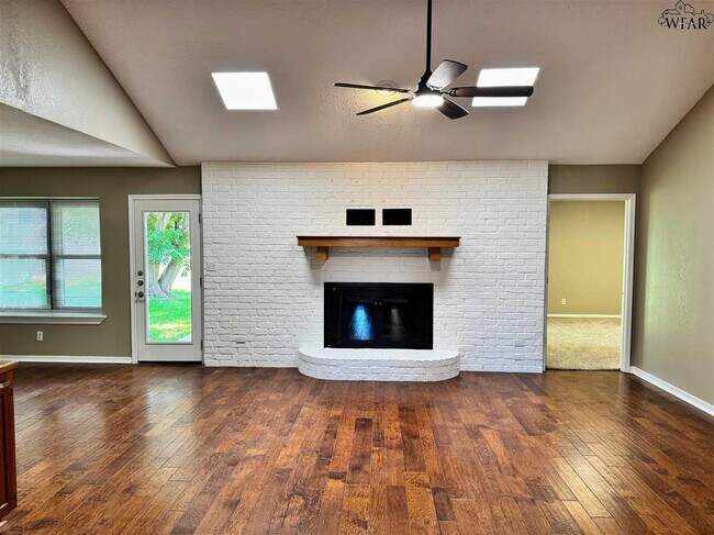 Building Photo - 5108 Edgecliff Dr