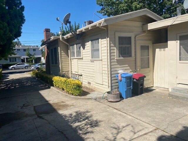Building Photo - 2139 Williams St