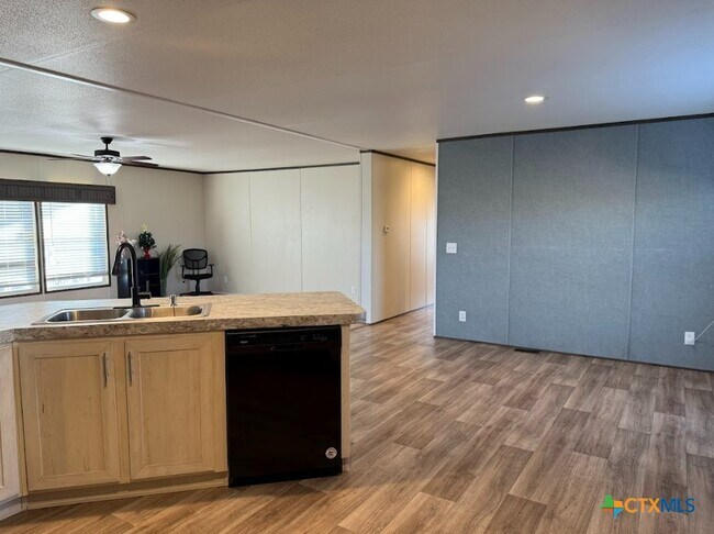 Building Photo - 386 Mallard Loop