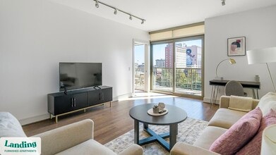 Building Photo - 777 Preston St