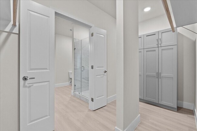 Building Photo - 540 Hobbs Rd