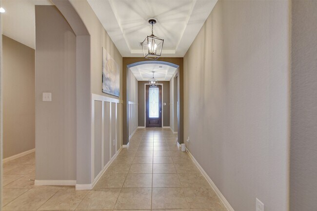 Building Photo - 18226 Russett Green Dr