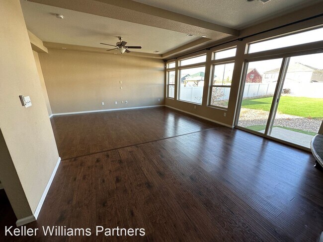 Foto del edificio - 4 br, 3 bath House - 8184 Campground Dr