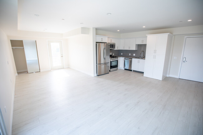 Building Photo - 7310 Eton Ave