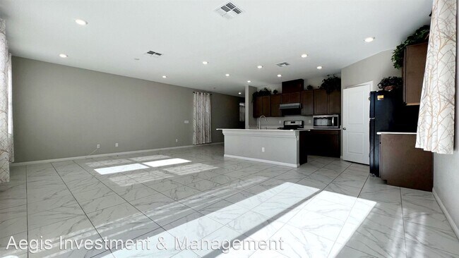 Building Photo - 5 br, 3 bath House - 8821 Sapphire Coast Ave