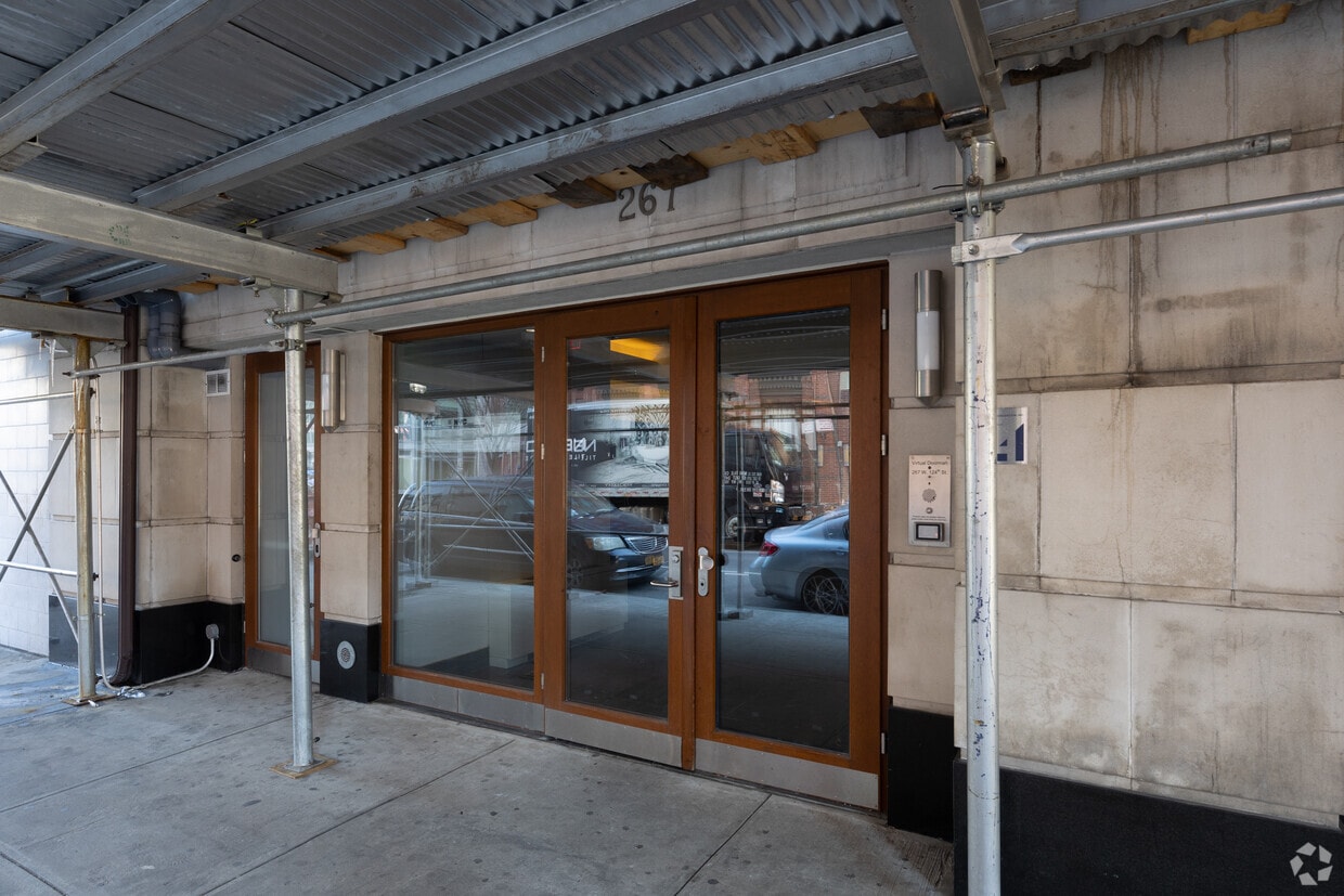 Entrance - 267 W 124th St