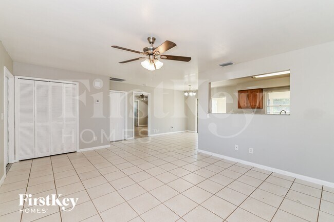 Foto del edificio - 1404 SE 30th St