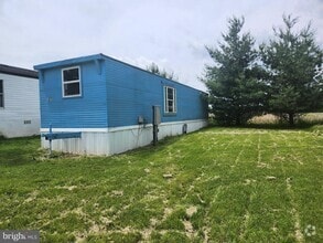 Building Photo - 127 Connector Rd