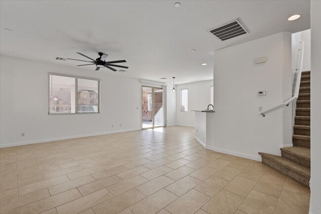 Building Photo - Gorgeous 4BR/2.5BA/2GA Two-Story Gem in Gated Community!