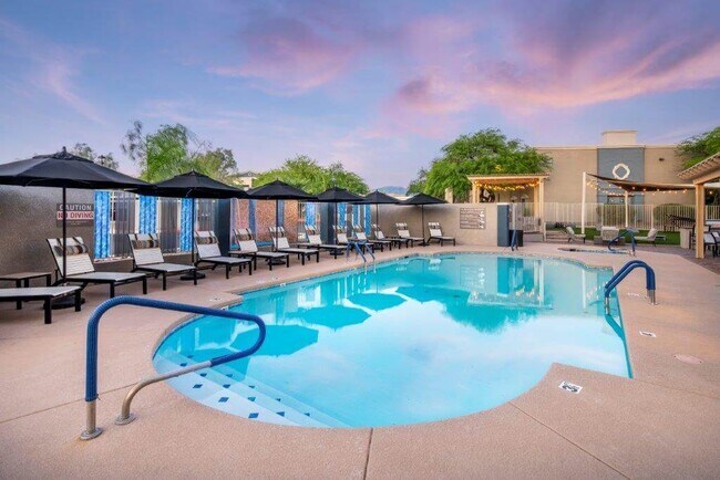 Ridgeline Luxury Apartment Homes - 4