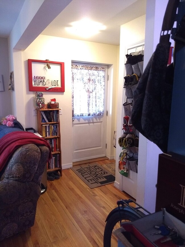 Building Photo - $0 DEPOSIT OPTION. EXCEPTIONAL 1-BED, 1-BA...