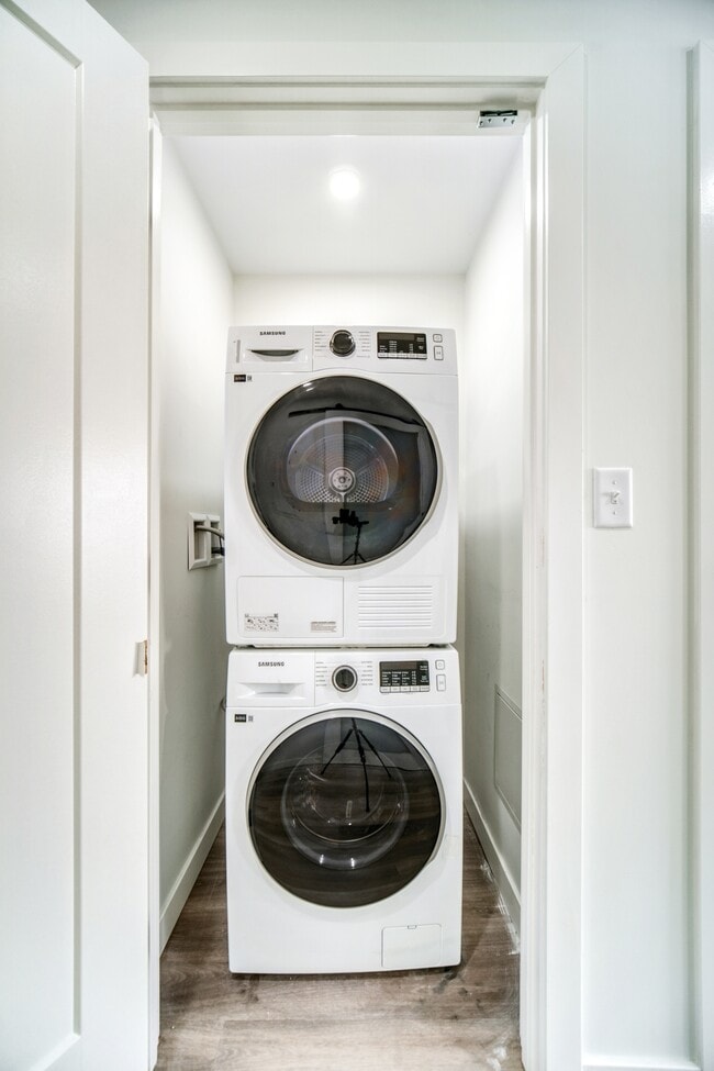 Building Photo - 5415 Cogswell St