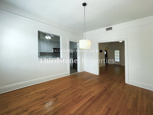 Foto del edificio - 1786 Challen Ave