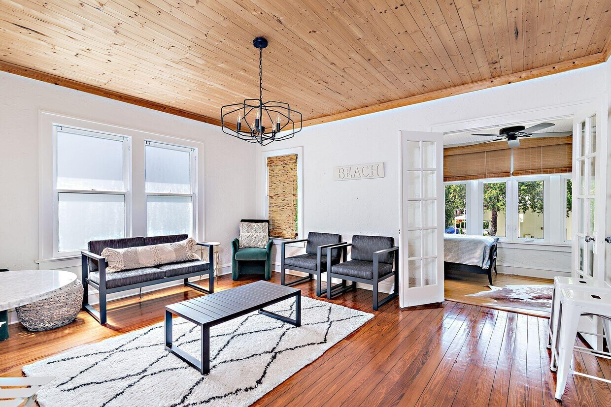 Foto principal - 2605 S Olive Ave