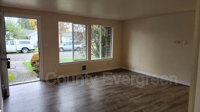 Foto del edificio - 1405 Wright Ave