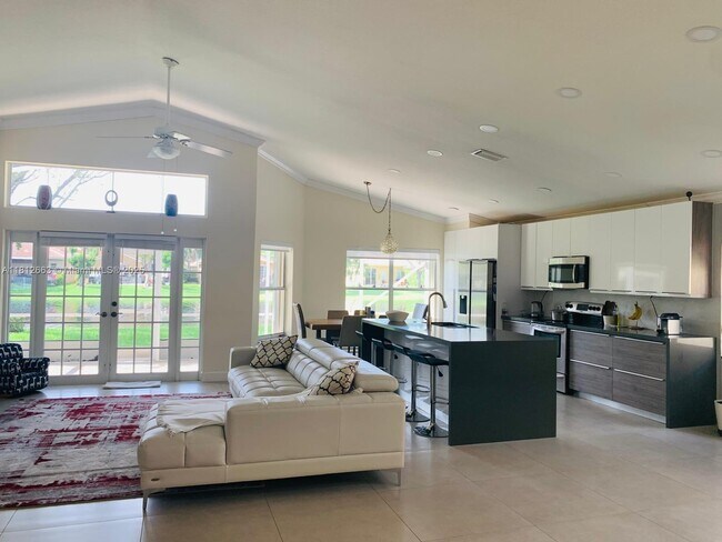 Foto del edificio - 16403 Sapphire Pl