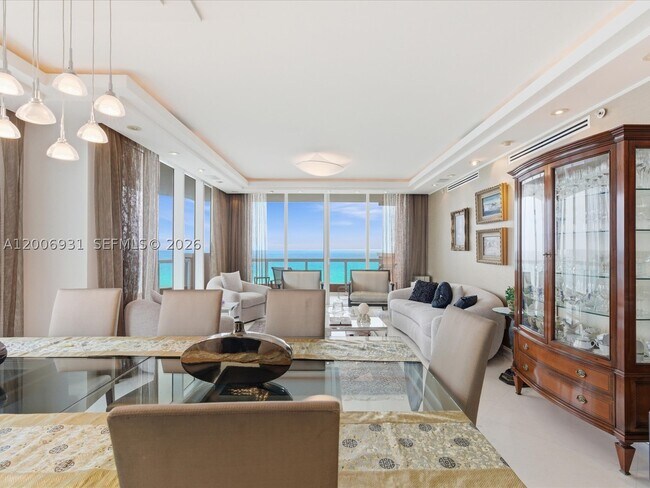 Foto del edificio - 17875 Collins Ave