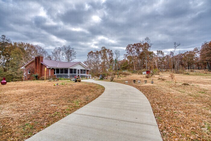 Primary Photo - AMAZING FRANKLIN RENTAL WITH LAND!!