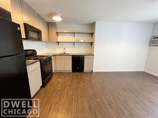 Foto del edificio - 5411 N Winthrop Ave