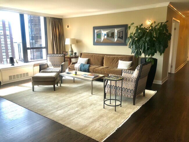 Foto del edificio - 1313 N Ritchie Ct
