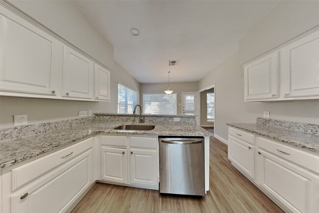 Building Photo - 4538 Windy Hollow Dr
