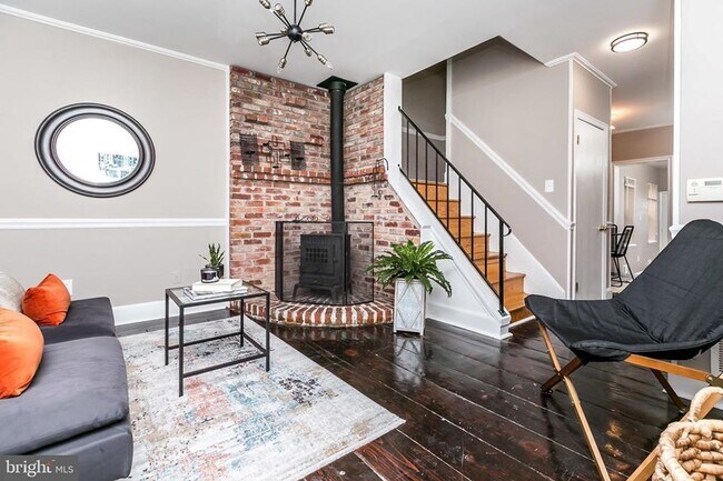 Foto del edificio - 2211 E Baltimore St